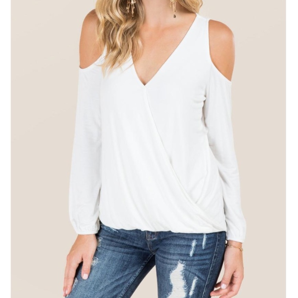 Francesca’s Long Sleeve Cold Shoulder